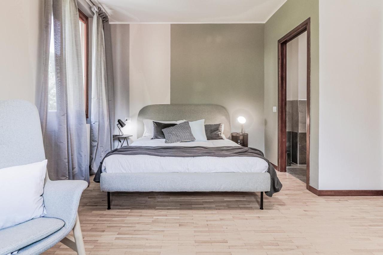 Stunning View Lakeside Apartment - Larihome A11 그라베도나 외부 사진